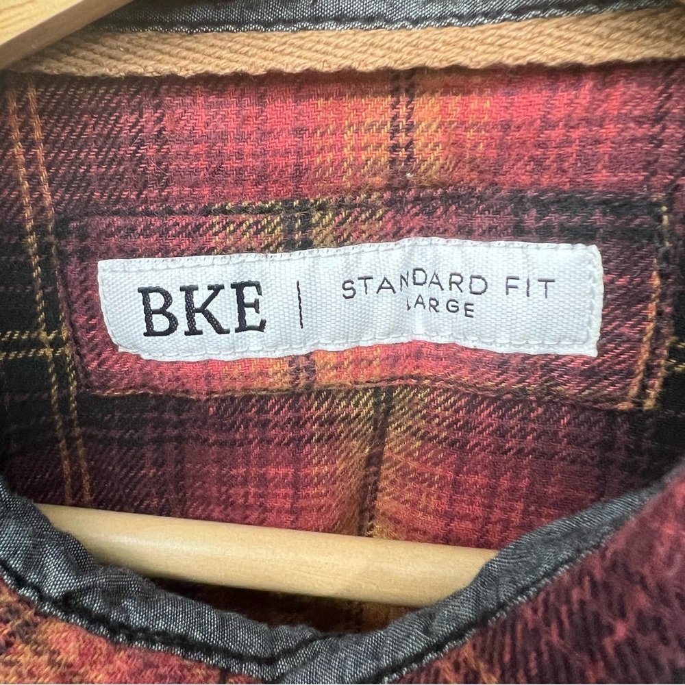 BKE Long Sleeve Snap Button Flannel Standard Fit Size Large - Picture 3 of 6